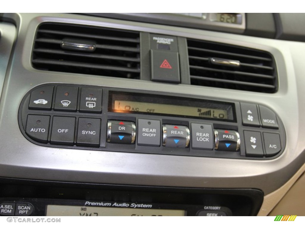 2009 Honda Odyssey Touring Controls Photo #79244310