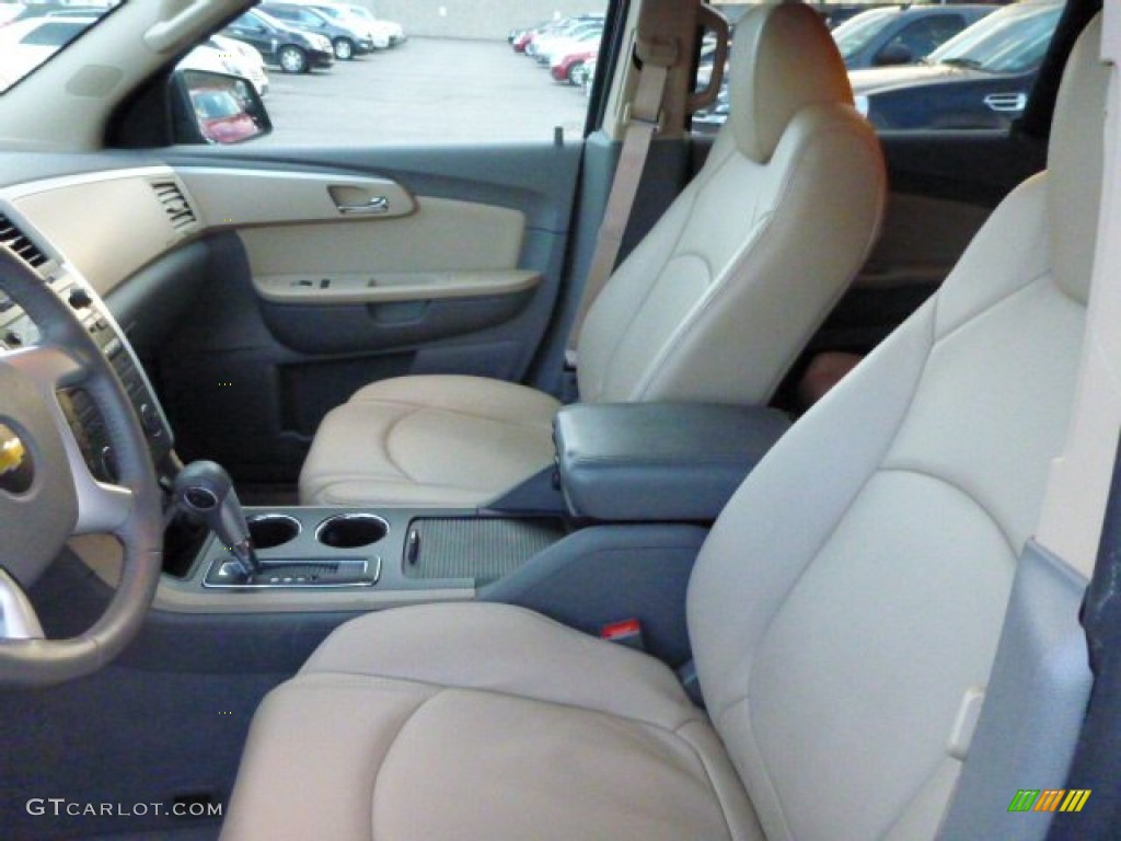 Cashmere/Dark Gray Interior 2012 Chevrolet Traverse LT Photo #79244377