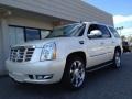 White Diamond Tricoat - Escalade Luxury AWD Photo No. 1