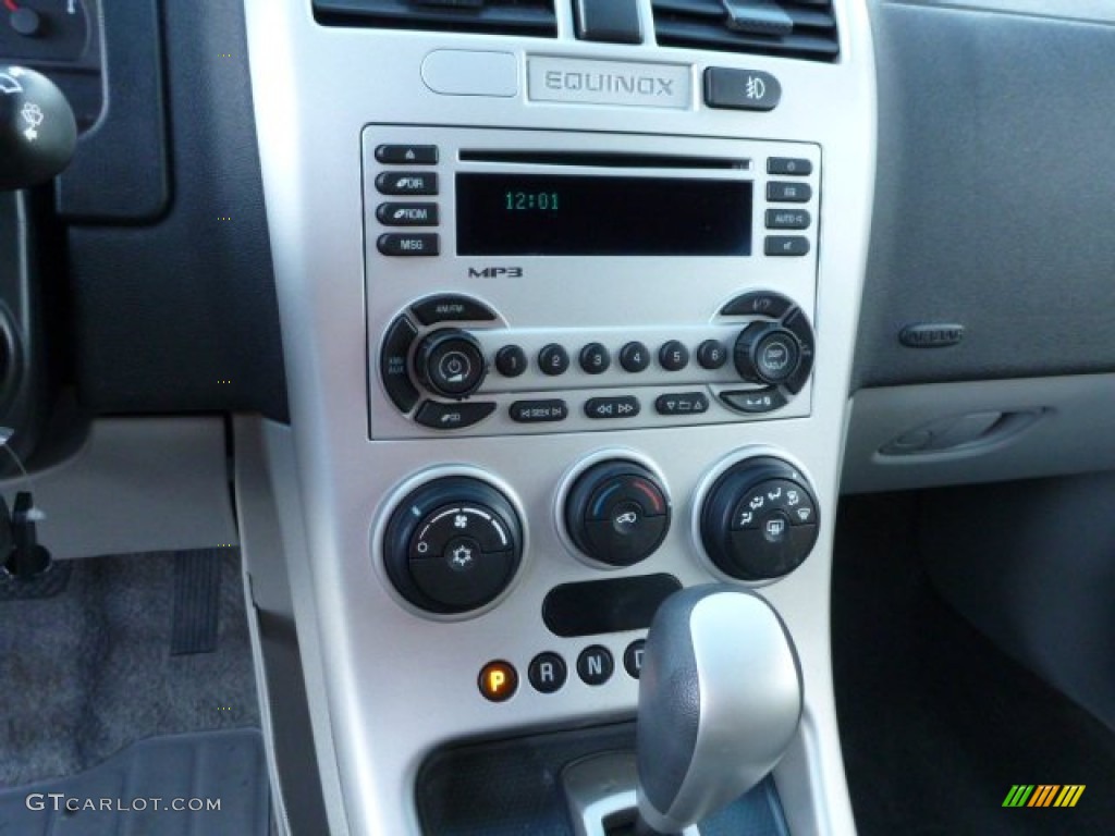 2006 Chevrolet Equinox LT AWD Controls Photo #79246276