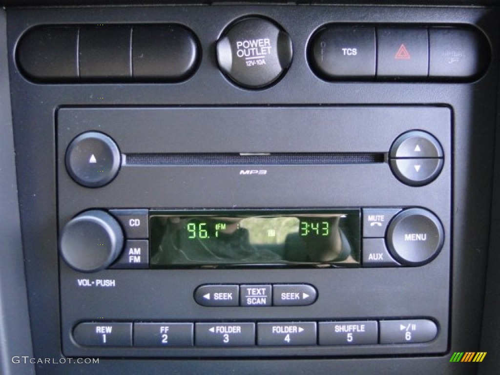 2007 Ford Mustang GT Deluxe Coupe Audio System Photos