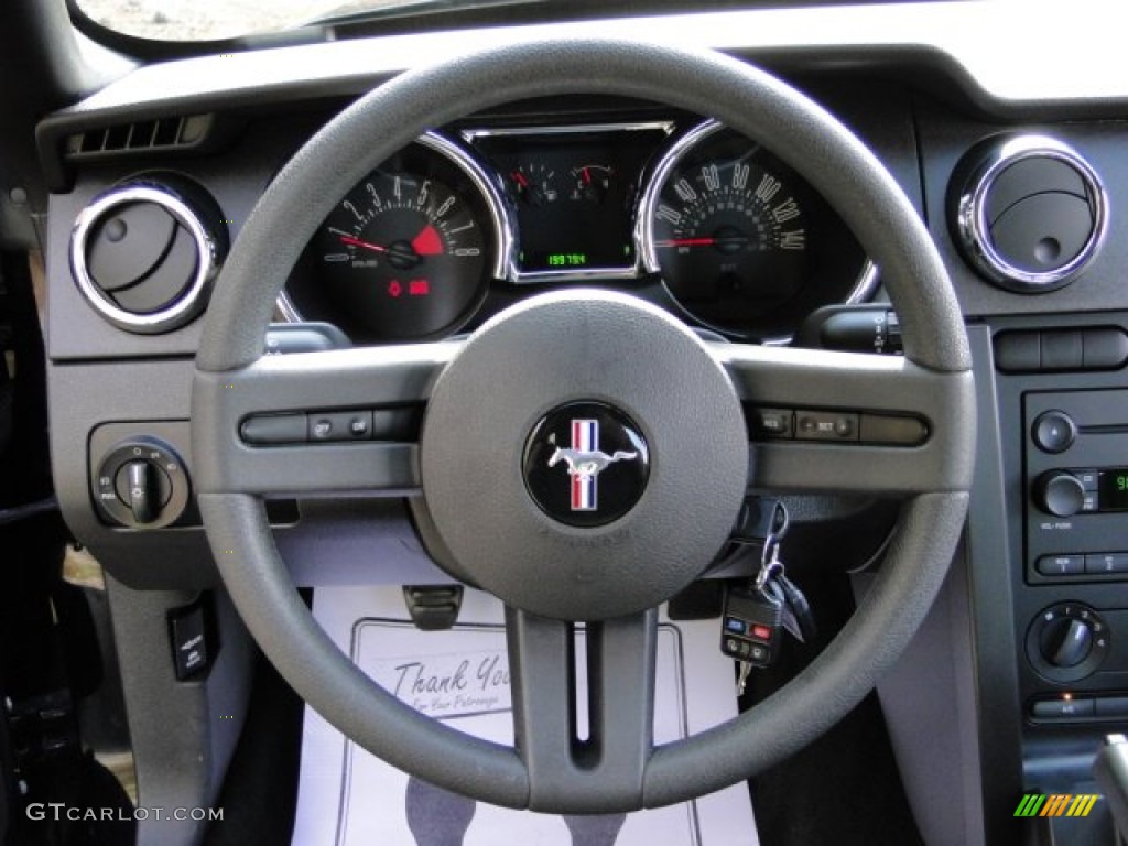 2007 Ford Mustang GT Deluxe Coupe Steering Wheel Photos