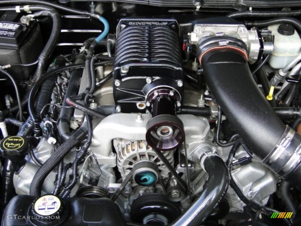 2007 Ford Mustang GT Deluxe Coupe Engine Photos