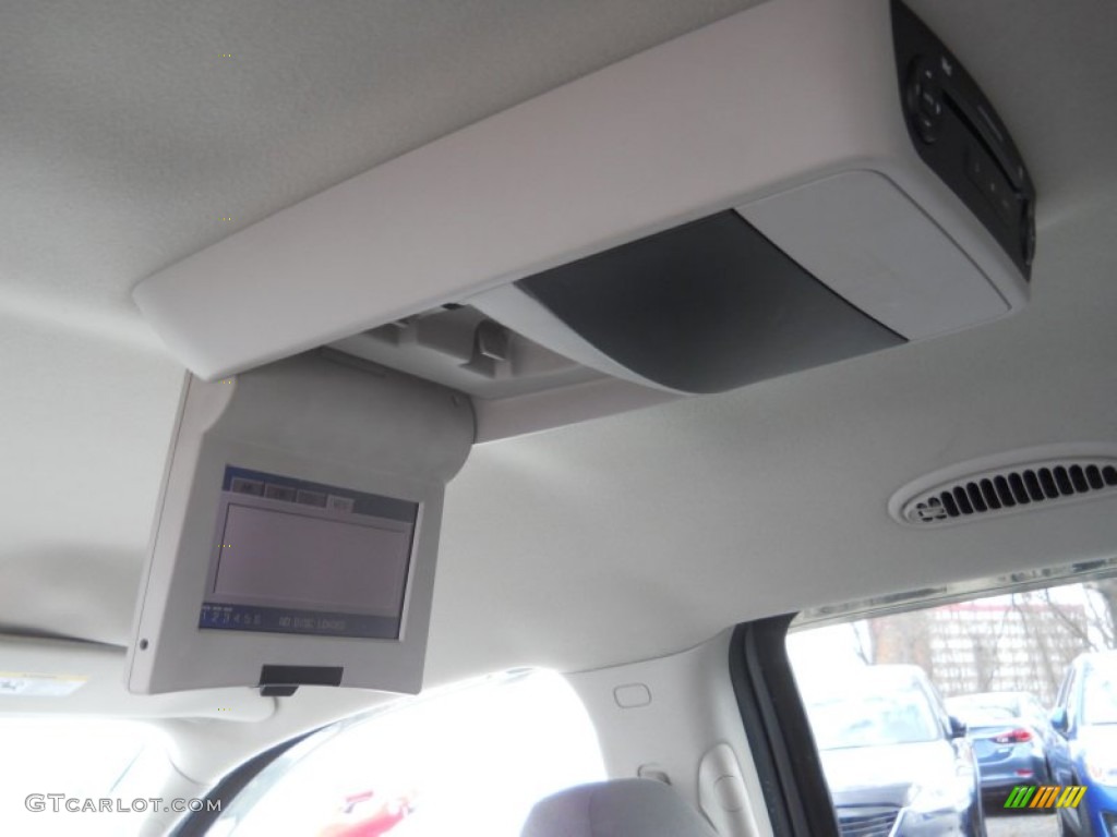 2006 Dodge Durango SLT HEMI 4x4 Entertainment System Photo #79249534