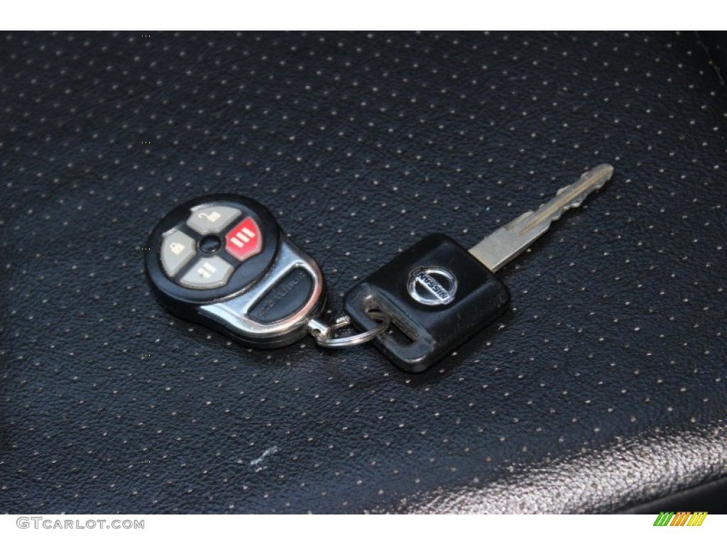 2003 Nissan 350Z Touring Coupe Keys Photos