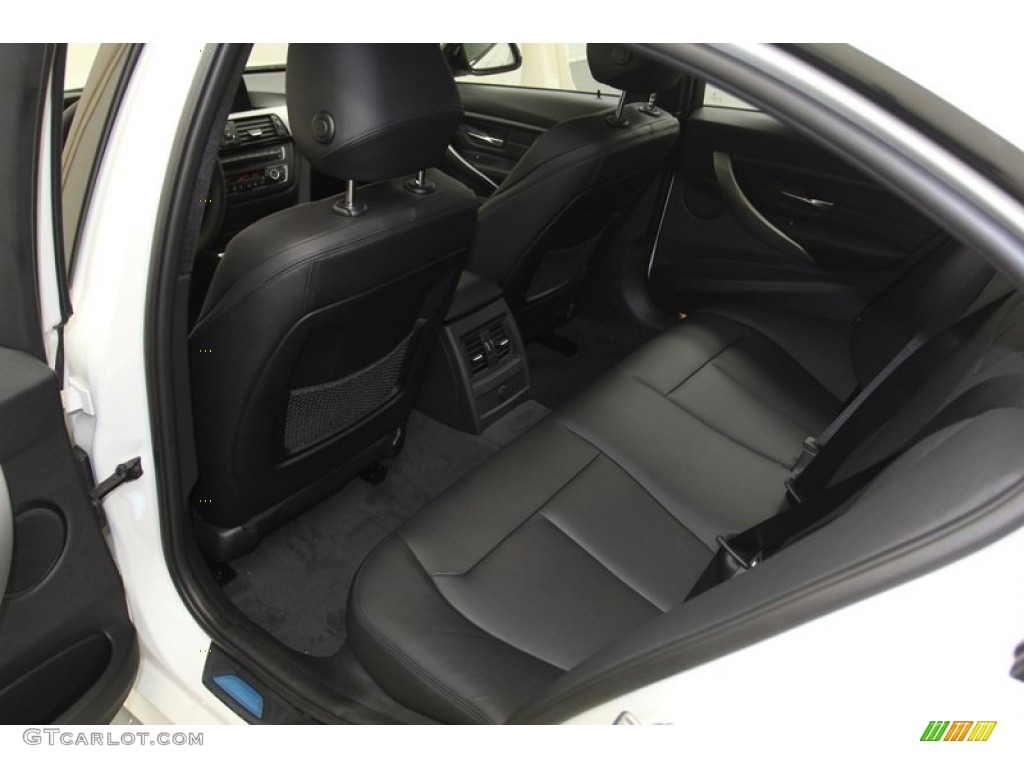 2013 3 Series 335i Sedan - Alpine White / Black photo #26