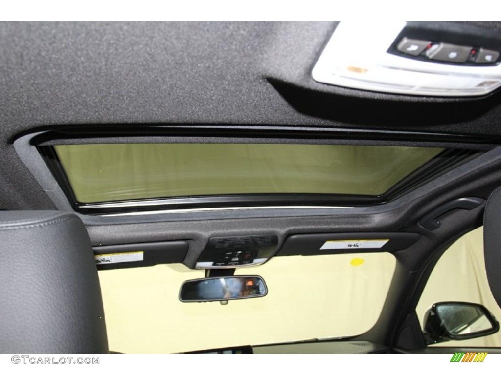 2013 3 Series 335i Sedan - Alpine White / Black photo #30