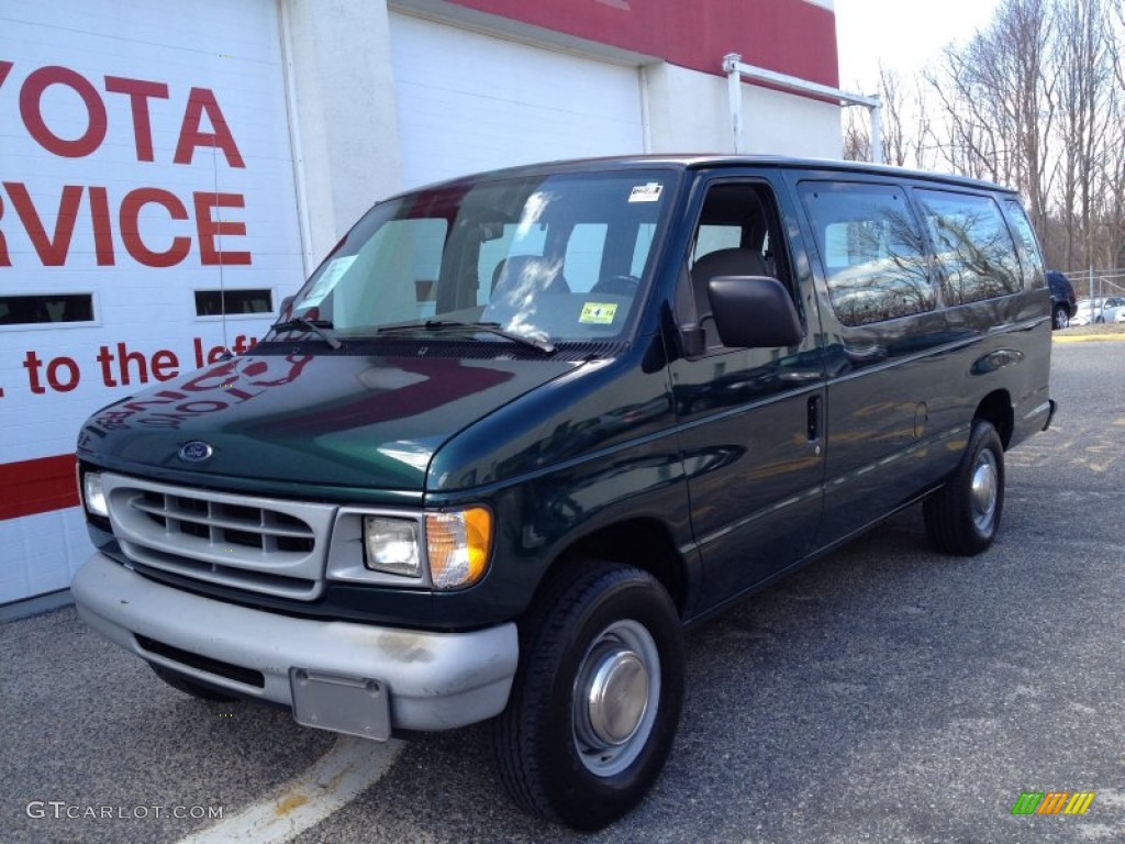 1999 E Series Van E350 Super Duty XL Extended Passenger - Deep Emerald Green Metallic / Medium Graphite photo #1