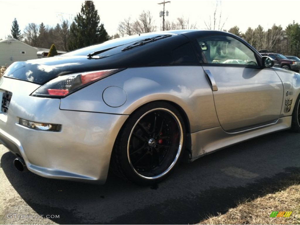 2003 350Z Coupe - Chrome Silver / Carbon Black photo #6