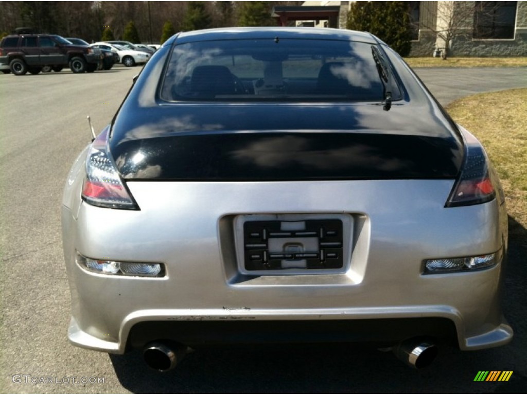 2003 350Z Coupe - Chrome Silver / Carbon Black photo #8