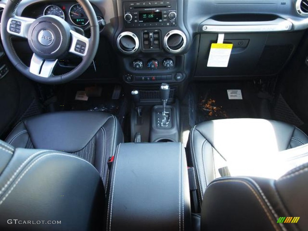 2013 Wrangler Unlimited Sport 4x4 - True Blue Pearl / Black photo #5