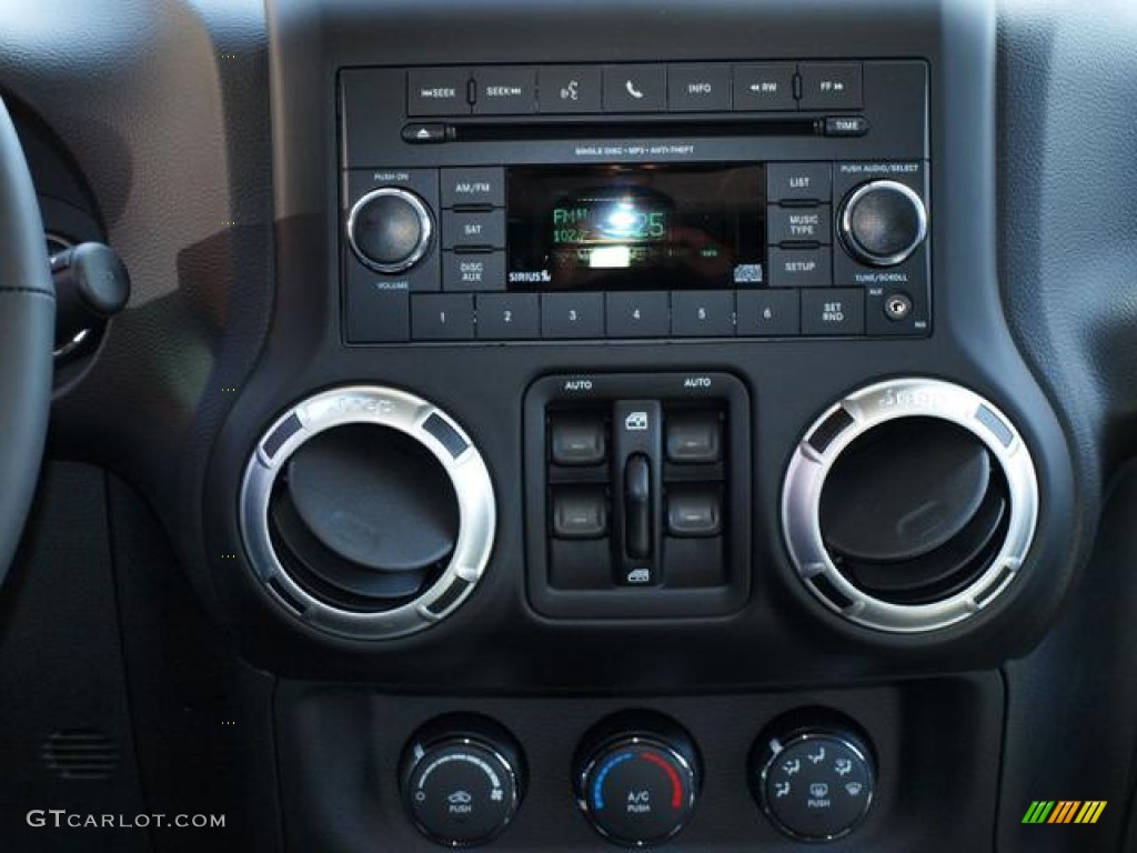 2013 Wrangler Unlimited Sport 4x4 - True Blue Pearl / Black photo #6