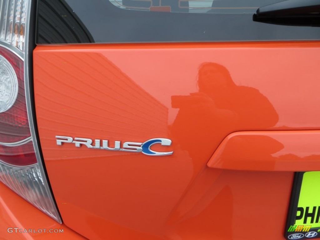 2013 Toyota Prius c Hybrid Two Marks and Logos Photo #79264799