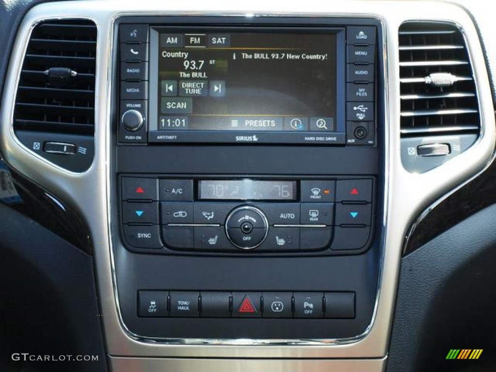 2013 Grand Cherokee Laredo X Package 4x4 - Bright Silver Metallic / Black photo #6