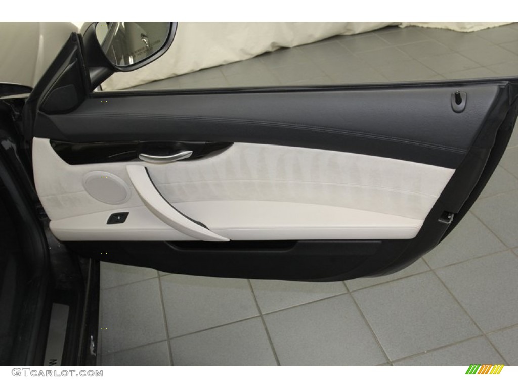2011 BMW Z4 sDrive35i Roadster Ivory White Door Panel Photo #79268063