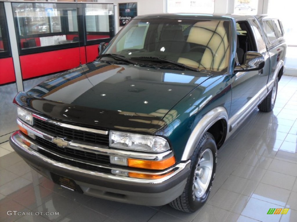 1998 S10 LS Extended Cab - Emerald Green Metallic / Gray photo #1