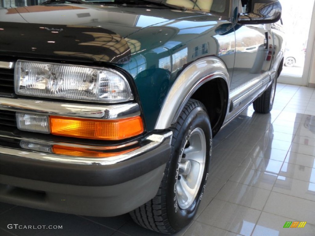 1998 S10 LS Extended Cab - Emerald Green Metallic / Gray photo #10