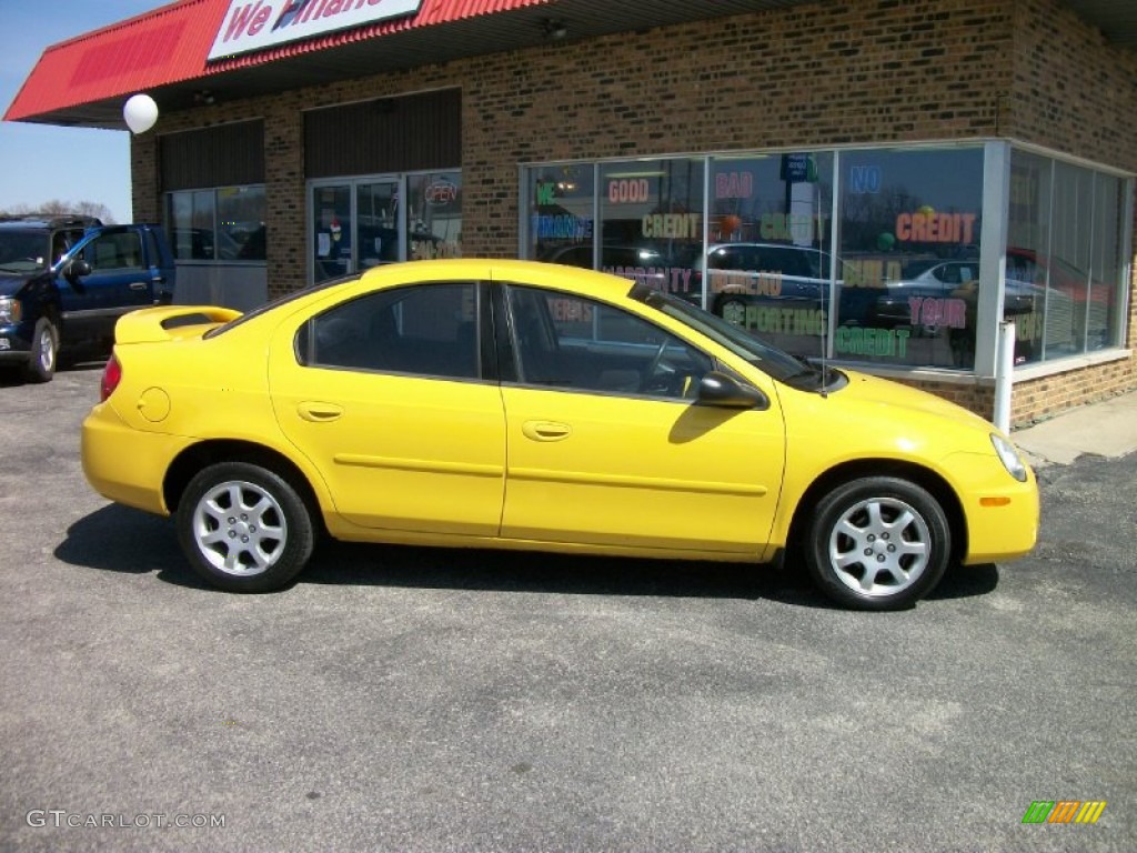 2004 Neon SXT - Solar Yellow / Dark Slate Gray photo #2