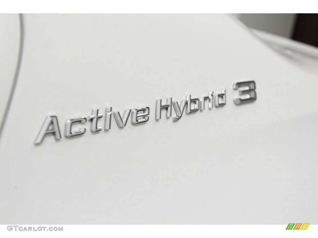 2013 BMW 3 Series ActiveHybrid 3 Sedan Marks and Logos Photos