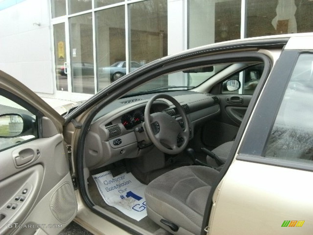 2004 Sebring LX Sedan - Light Almond Pearl Metallic / Taupe photo #2