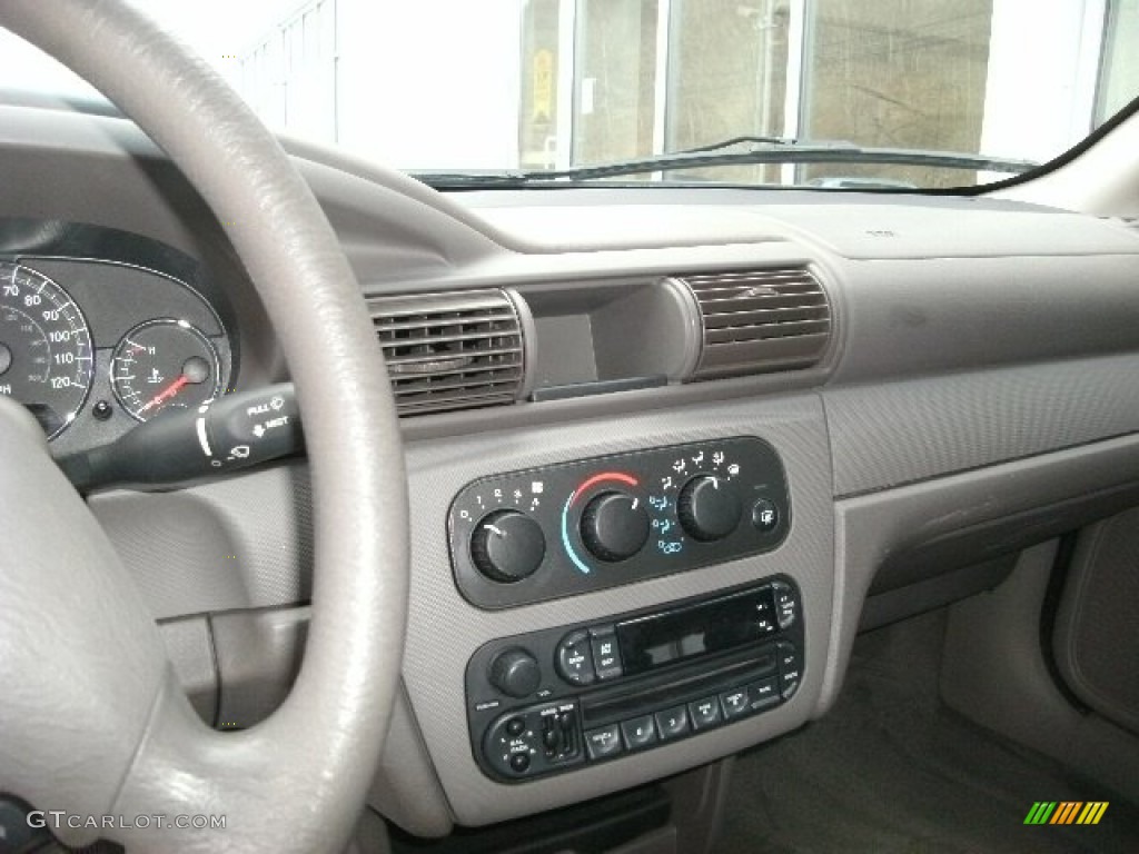 2004 Chrysler Sebring LX Sedan Controls Photo #79276346