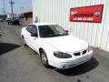 2004 Summit White Pontiac Grand Am SE Sedan  photo #1