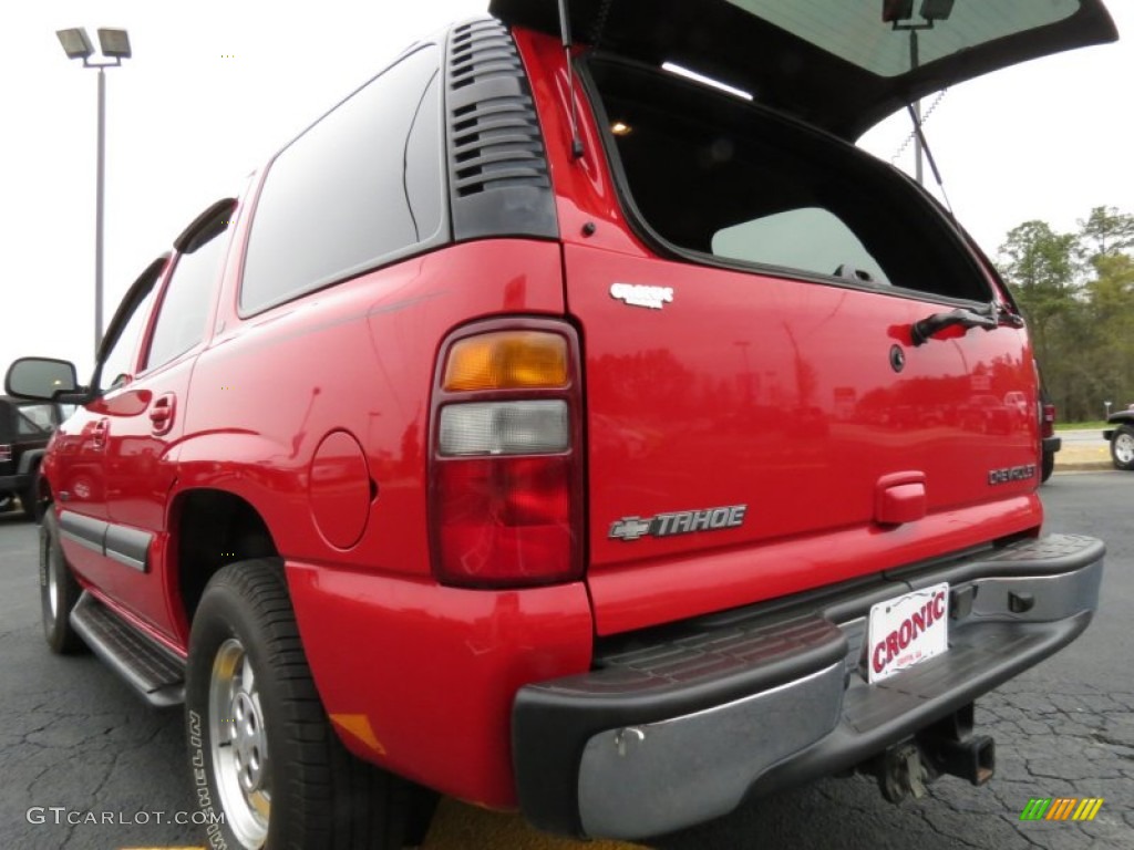 2002 Tahoe LT - Victory Red / Tan/Neutral photo #14