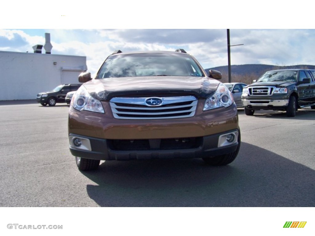 2011 Outback 2.5i Premium Wagon - Caramel Bronze Pearl / Warm Ivory photo #2