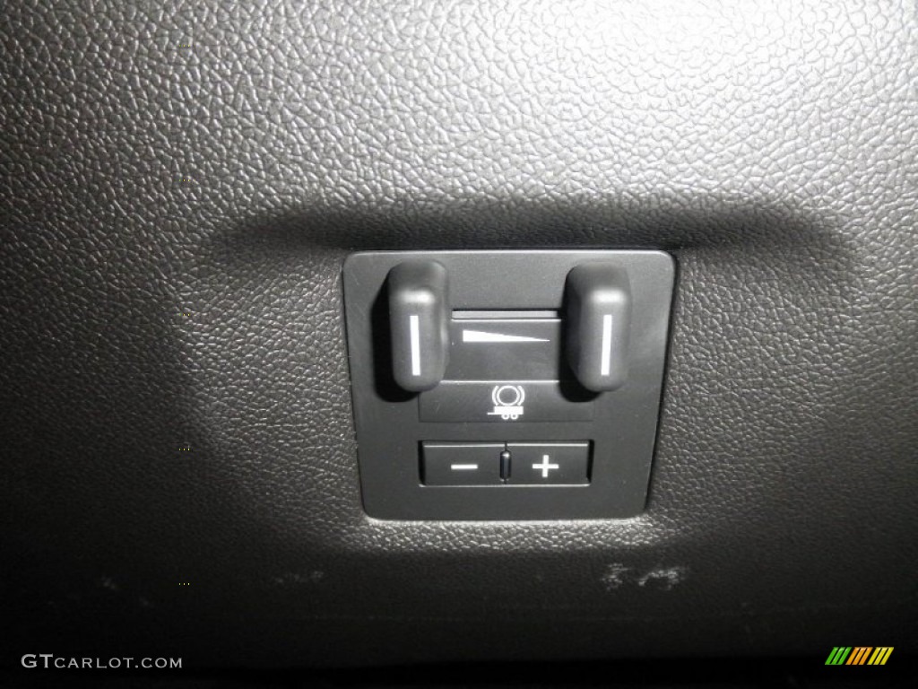 2013 GMC Yukon XL SLT 4x4 Controls Photos