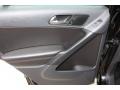 Deep Black Metallic - Tiguan SE Photo No. 34