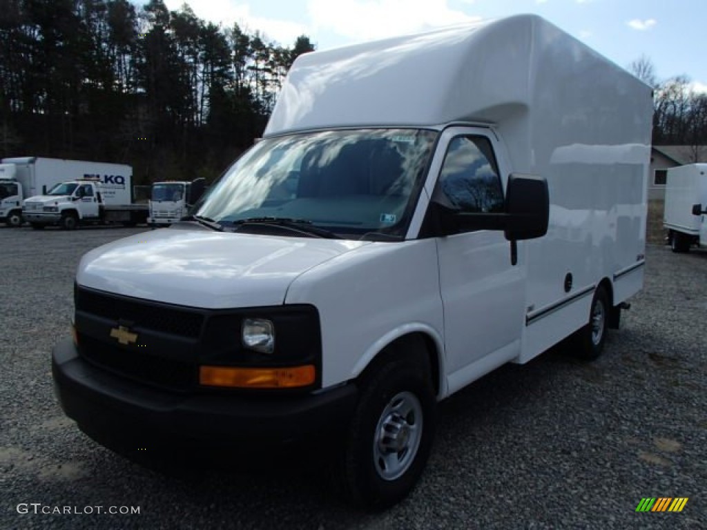 2013 Express Cutaway 3500 Moving Van - Summit White / Medium Pewter photo #2