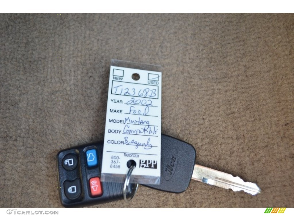 2002 Ford Mustang GT Convertible Keys Photos