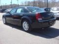 Brilliant Black - 300 C HEMI Photo No. 3