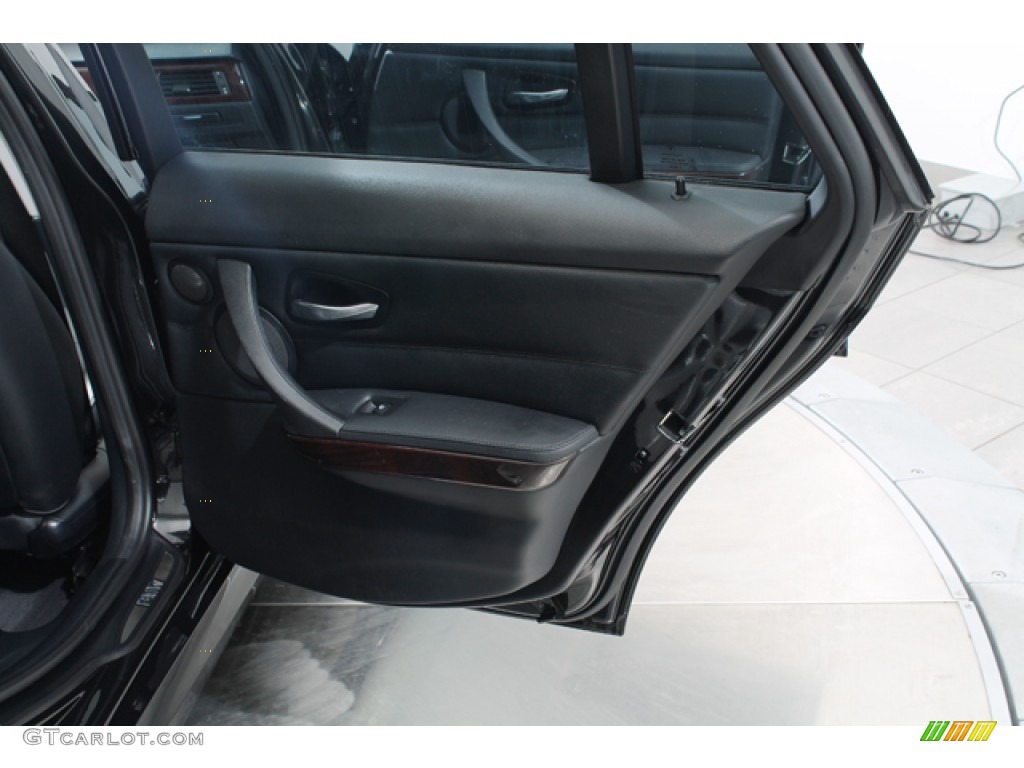 2011 3 Series 328i xDrive Sports Wagon - Jet Black / Black photo #14