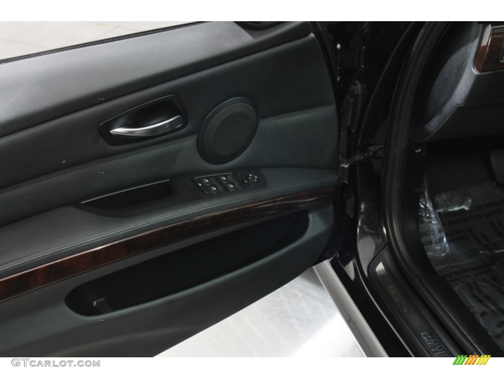 2011 3 Series 328i xDrive Sports Wagon - Jet Black / Black photo #17