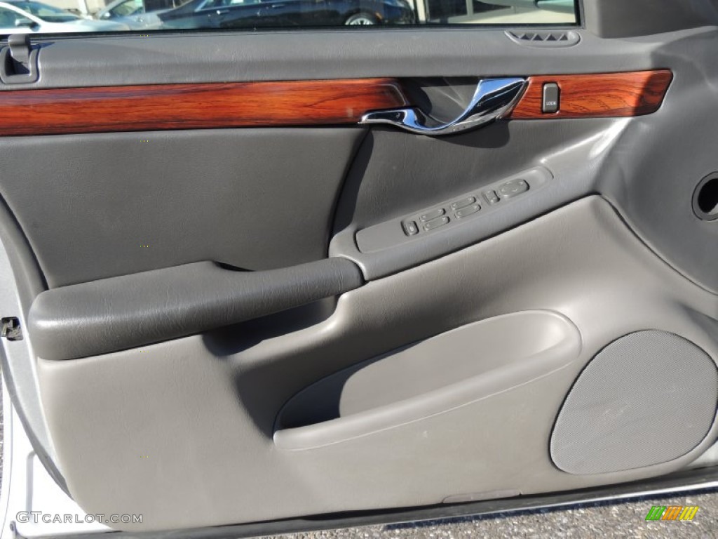 2003 DeVille Sedan - Sterling Silver / Dark Gray photo #14