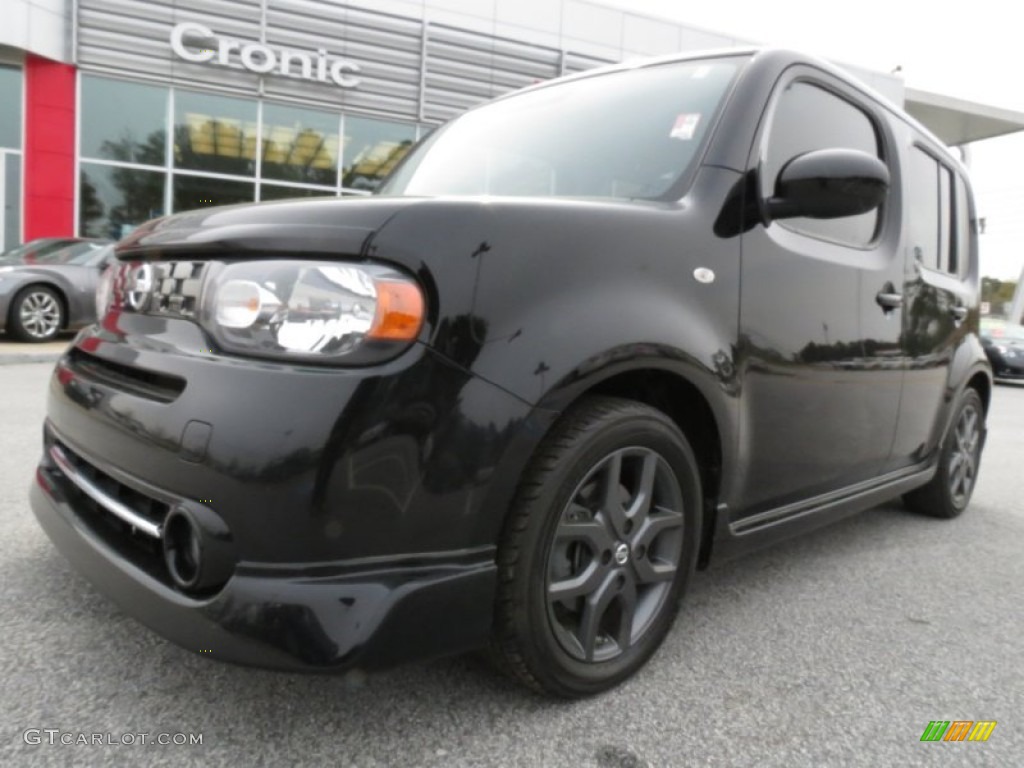 Super Black Nissan Cube