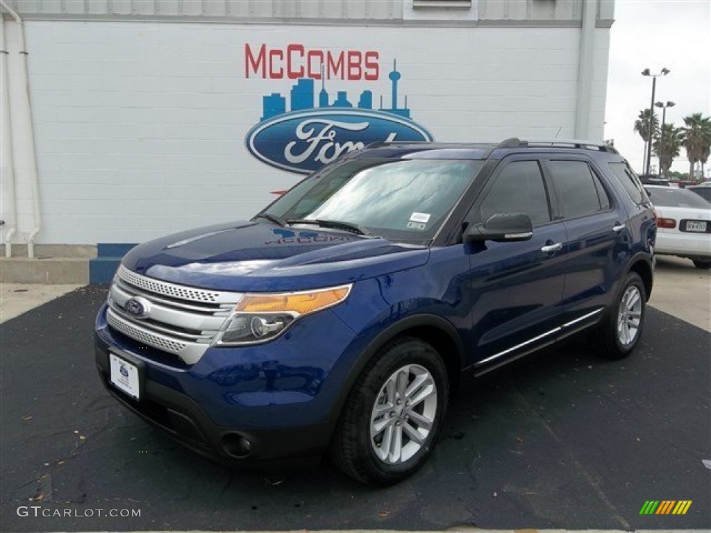 2013 Explorer XLT - Deep Impact Blue Metallic / Medium Light Stone photo #2