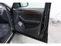 Brilliant Black - Q5 3.2 quattro Photo No. 13