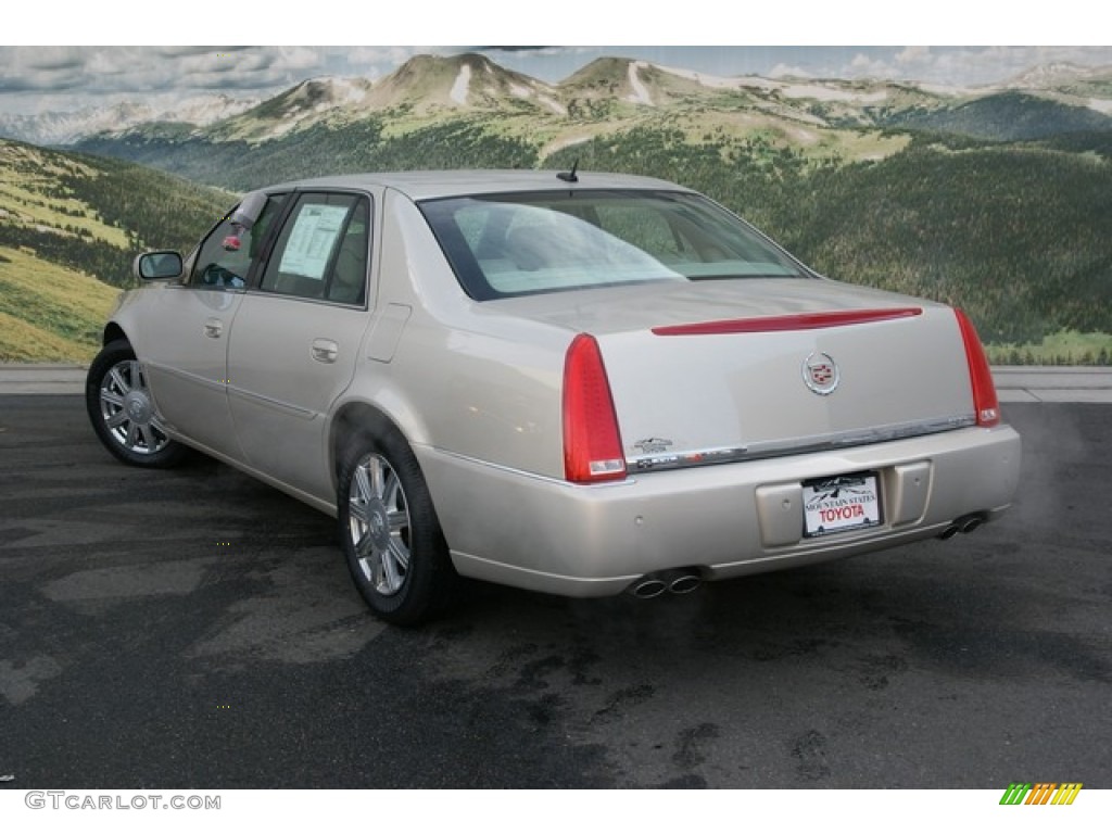 2007 DTS Sedan - Gold Mist / Shale photo #3