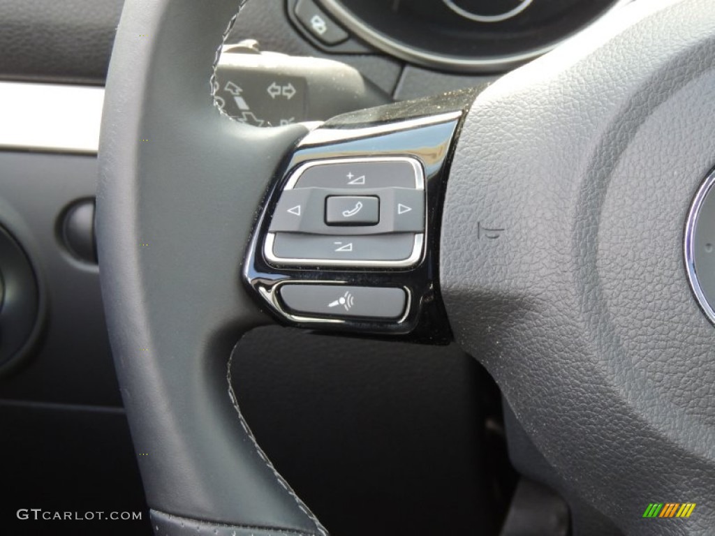 2012 Volkswagen Golf R 4 Door 4Motion Controls Photo #79294574