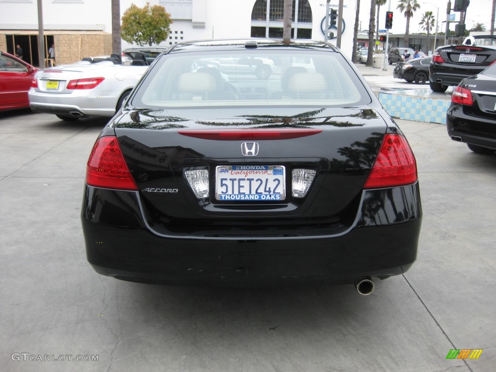 2006 Accord EX-L Sedan - Nighthawk Black Pearl / Ivory photo #2