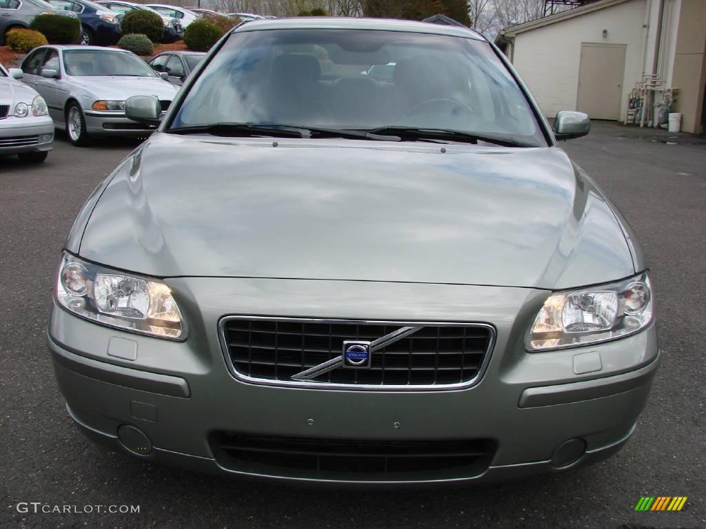 2006 S60 2.5T AWD - Willow Green Metallic / Graphite photo #7