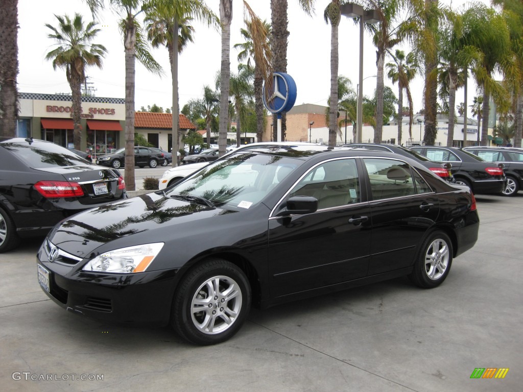 2006 Accord EX-L Sedan - Nighthawk Black Pearl / Ivory photo #4
