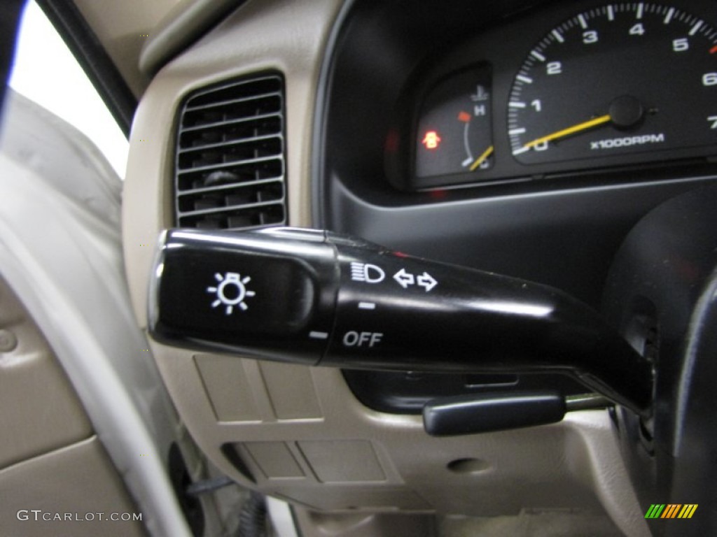 1997 4Runner SR5 4x4 - Beige Pearl Metallic / Gray photo #17