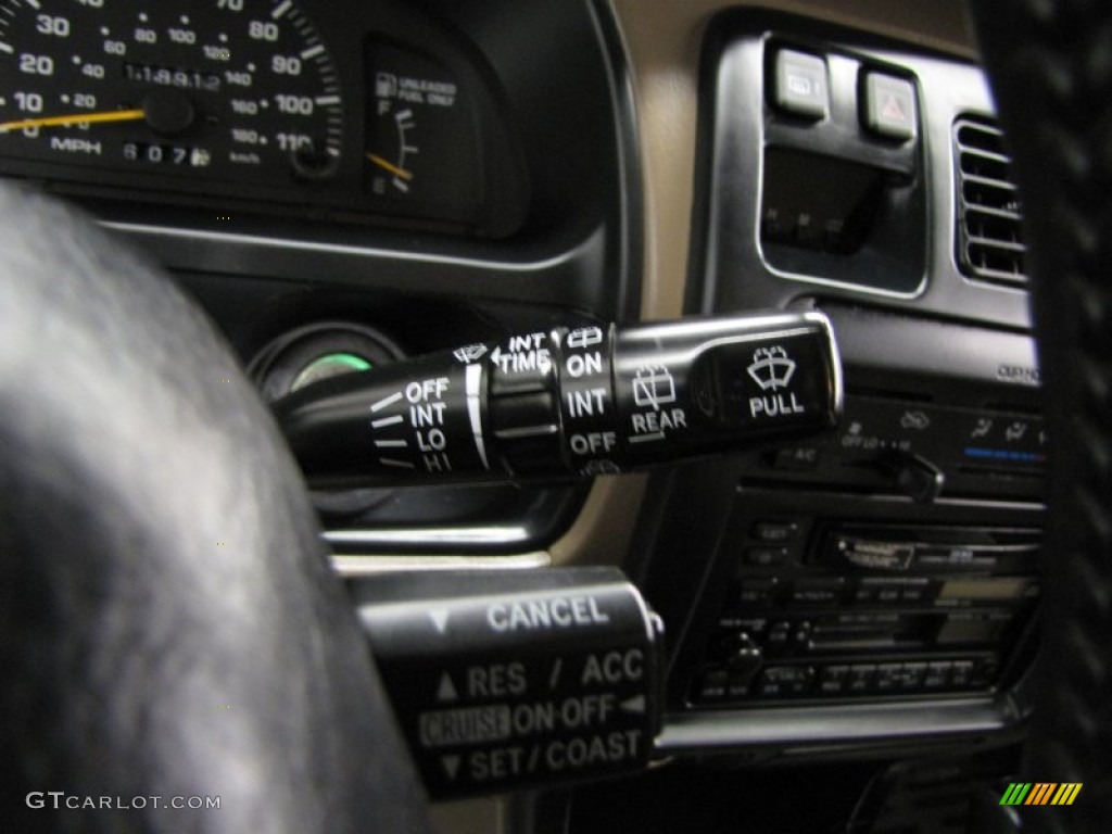 1997 4Runner SR5 4x4 - Beige Pearl Metallic / Gray photo #18