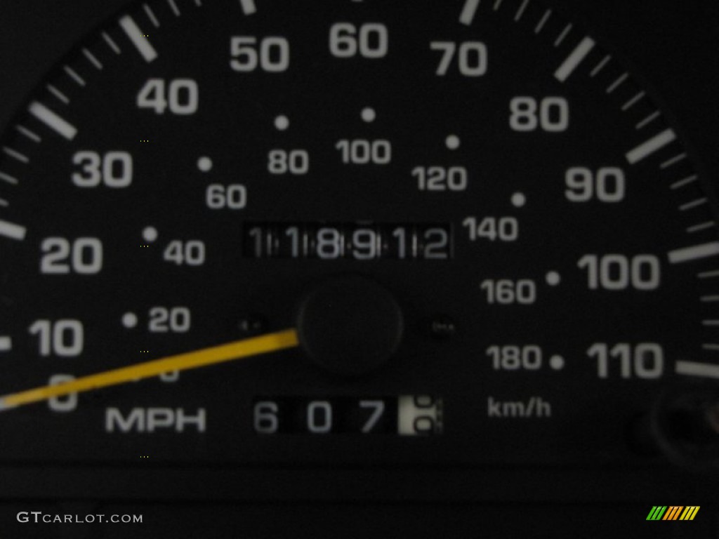 1997 4Runner SR5 4x4 - Beige Pearl Metallic / Gray photo #20