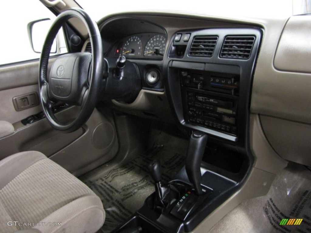 1997 4Runner SR5 4x4 - Beige Pearl Metallic / Gray photo #21