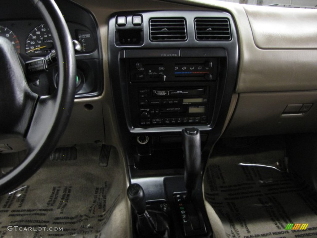 1997 4Runner SR5 4x4 - Beige Pearl Metallic / Gray photo #22