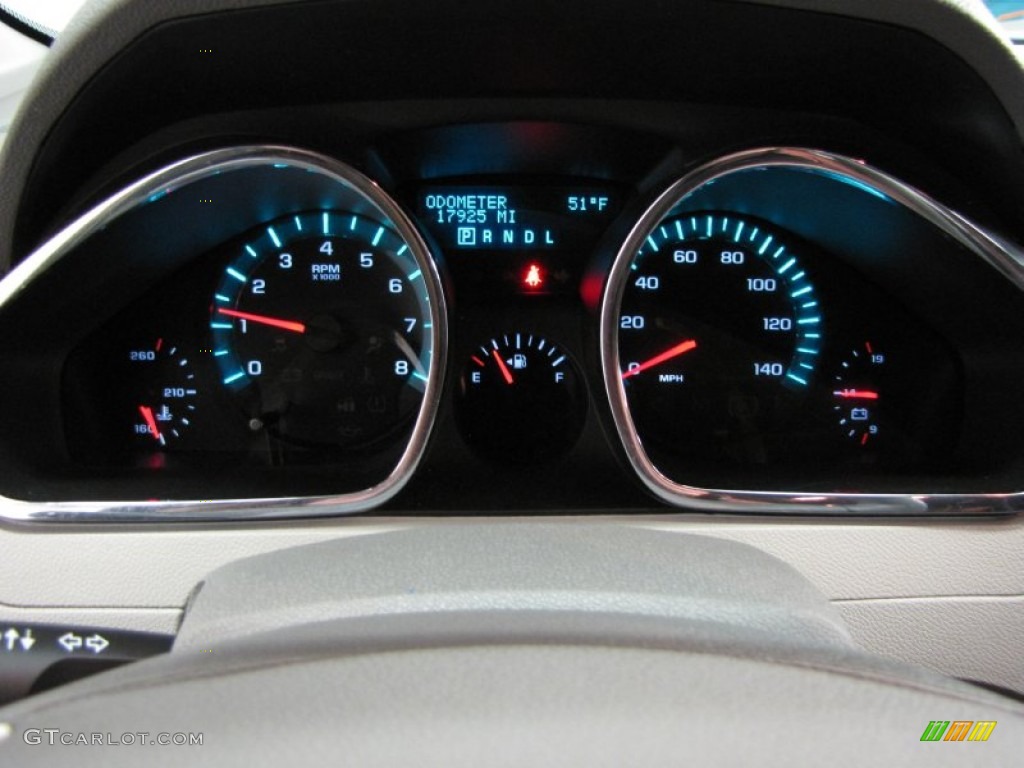 2011 Traverse LS - White / Dark Gray/Light Gray photo #20